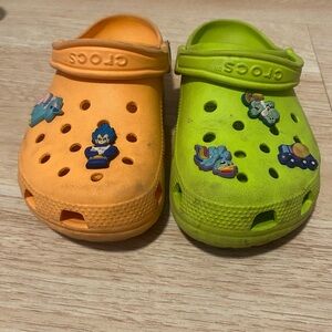 CROCS